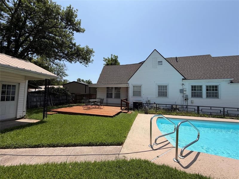 701 Market Street E, Honey Grove TX 75446 - Photo 31