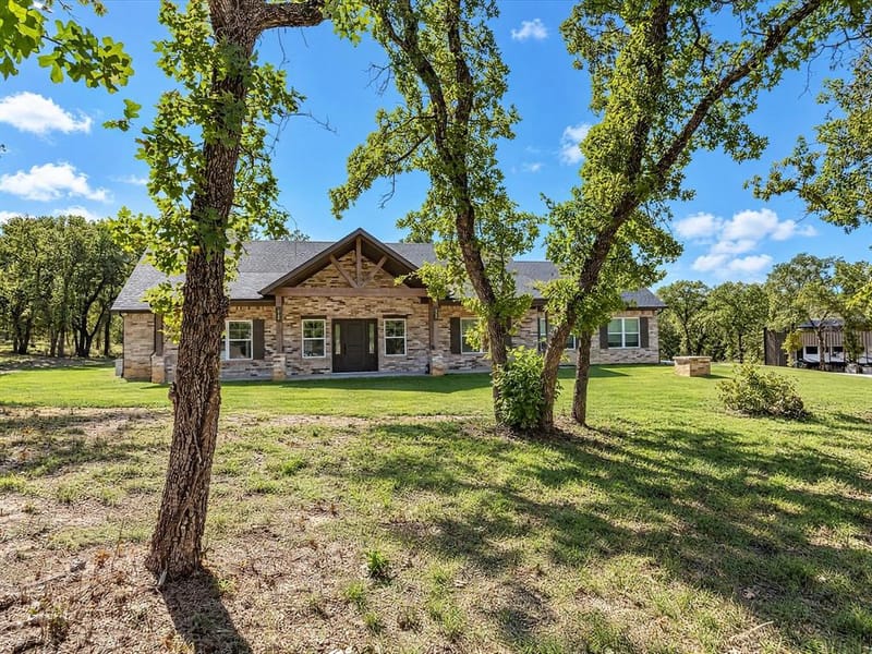 245 Creek Crossing Street, Alvord TX 76225 - Photo 3
