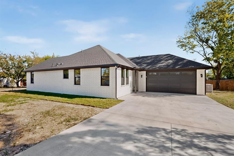 1309 N BRECKENRIDGE Street, Ennis TX 75119 - Photo 33