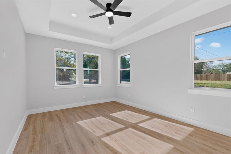 1309 N BRECKENRIDGE Street, Ennis TX 75119 - Photo 11