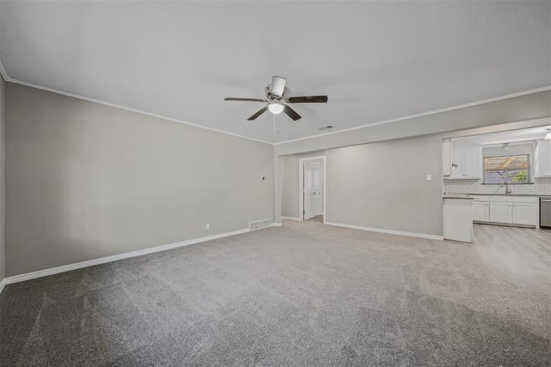 6404 Ravenswood Drive, Fort Worth TX 76112 - Photo 7