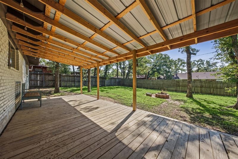 6404 Ravenswood Drive, Fort Worth TX 76112 - Photo 29