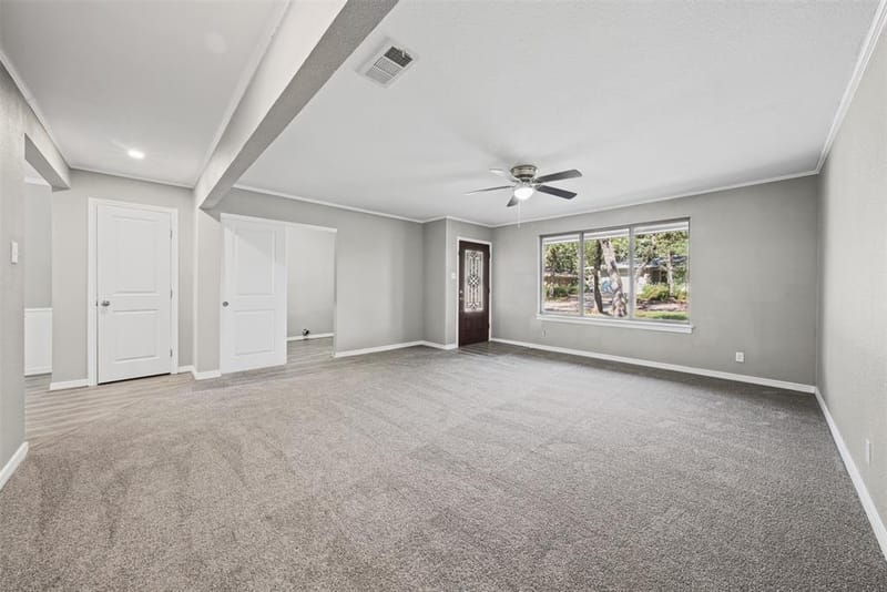 6404 Ravenswood Drive, Fort Worth TX 76112 - Photo 4