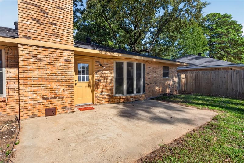 8716 Hollow Bluff Drive, Haughton LA 71037 - Photo 4