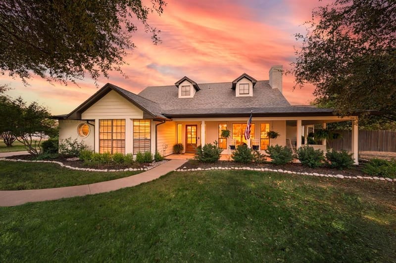 2405 N Carroll Avenue, Southlake TX 76092