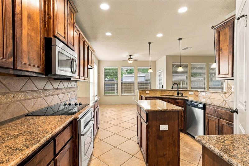 104 Aztec Court, Waxahachie TX 75165 - Photo 9