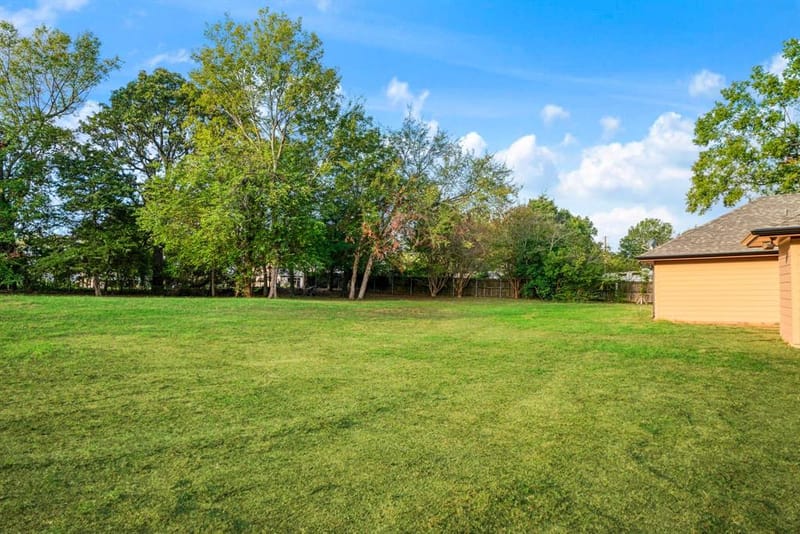 3820 Lakeshore Drive, Reno TX 75462 - Photo 24