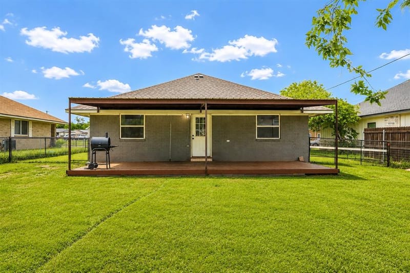 408 Little Avenue, McGregor TX 76657 - Photo 22