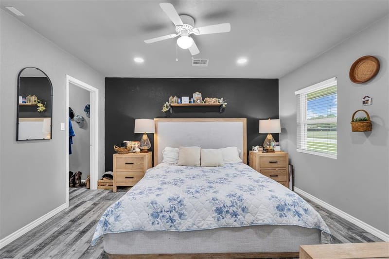 408 Little Avenue, McGregor TX 76657 - Photo 9