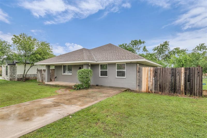 408 Little Avenue, McGregor TX 76657 - Photo 30