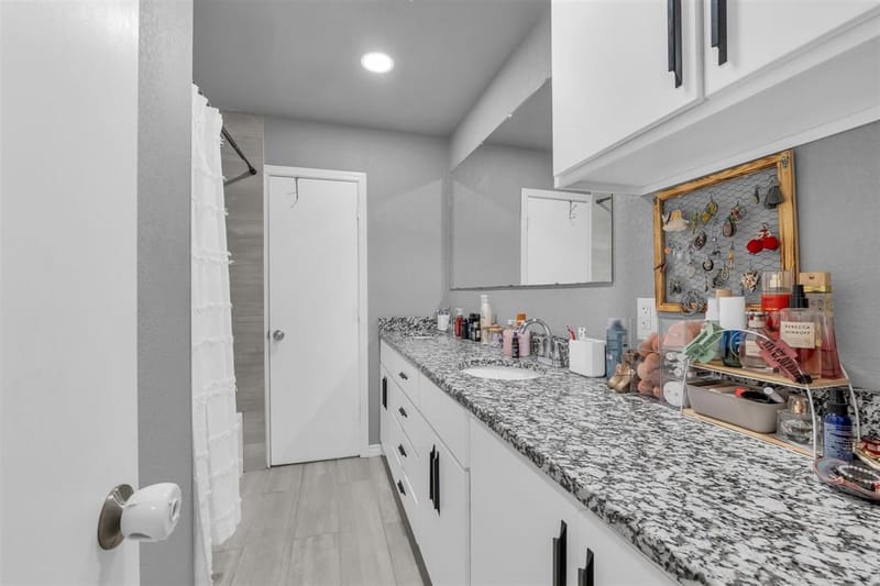 408 Little Avenue, McGregor TX 76657 - Photo 11