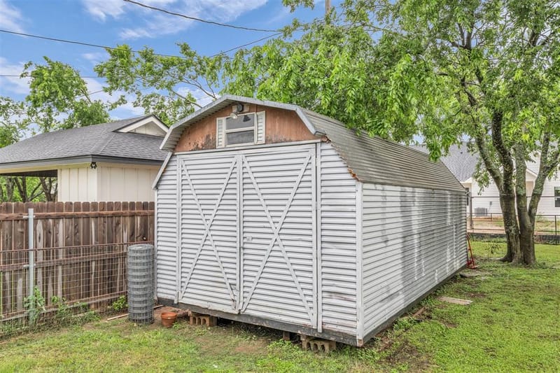 408 Little Avenue, McGregor TX 76657 - Photo 25