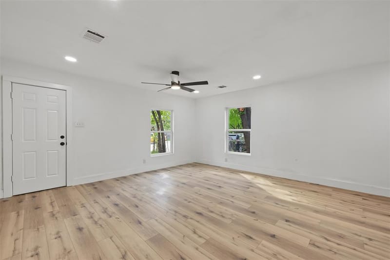 3805 Burton, Fort Worth TX 76105 - Photo 12