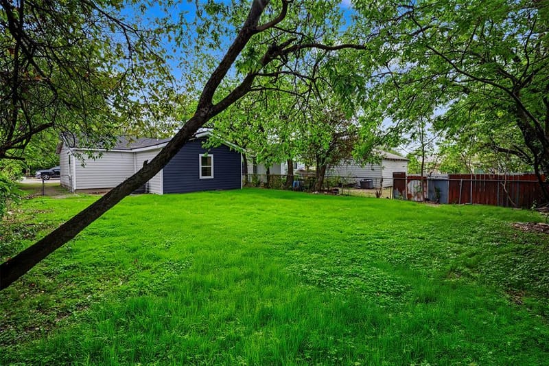 3805 Burton, Fort Worth TX 76105 - Photo 11