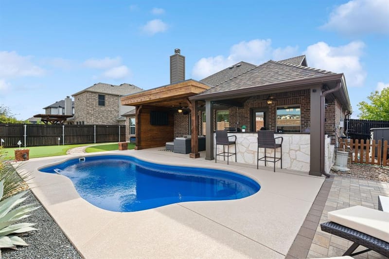 221 Lariat Trail, Waxahachie TX 75165 - Photo 2