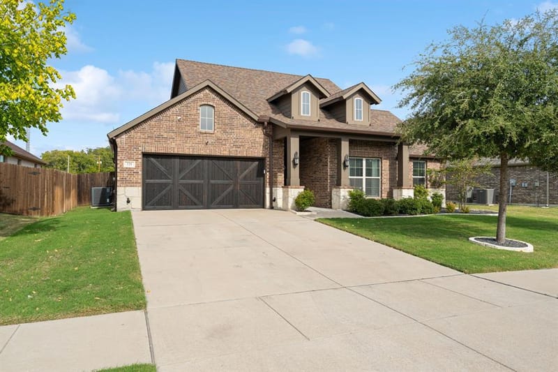 221 Lariat Trail, Waxahachie TX 75165 - Photo 3