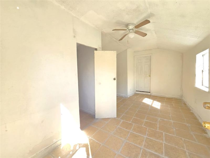 2806 Harlandale Avenue, Dallas TX 75216 - Photo 12