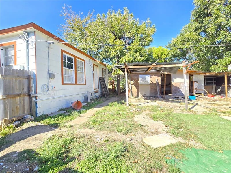 2806 Harlandale Avenue, Dallas TX 75216 - Photo 15