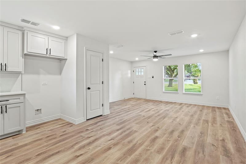 6106 Flagstaff Drive, Dallas TX 75241 - Photo 7