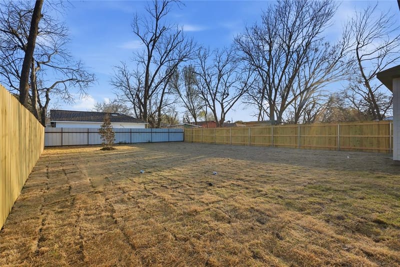 1515 Hortense Avenue, Dallas TX 75216 - Photo 21