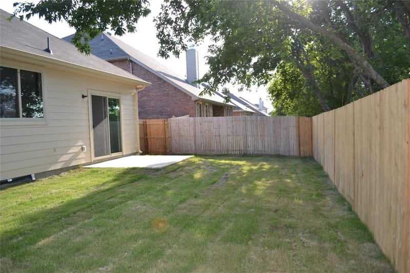4413 Hummingbird Drive, Sherman TX 75092 - Photo 8