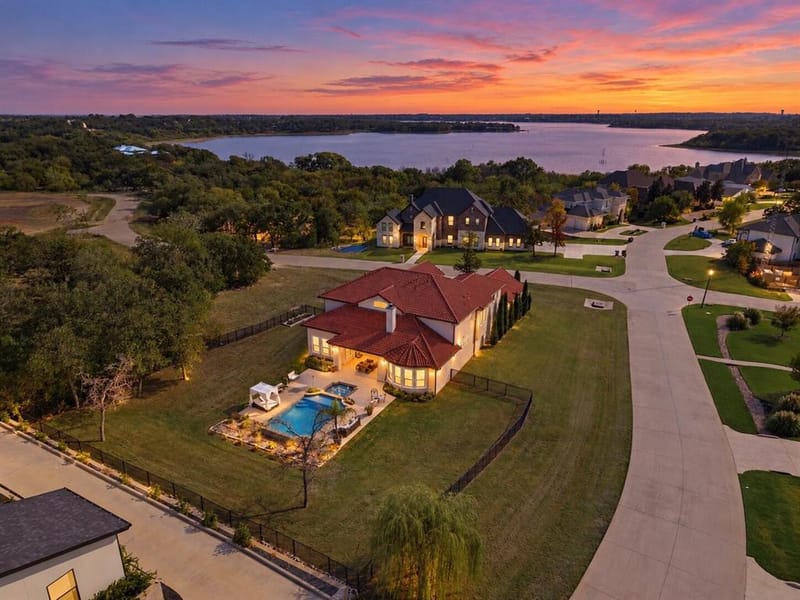2501 Oak Bluff Drive, Corinth TX 76210