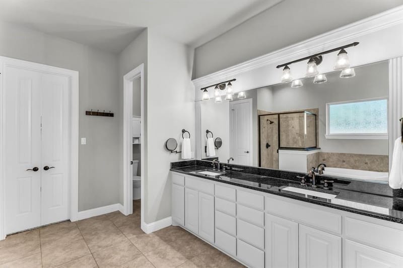 17050 Dominion Drive, Woodway TX 76712 - Photo 15
