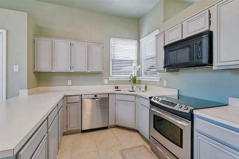4667 Heatherbrook Lane, Grand Prairie TX 75052 - Photo 4