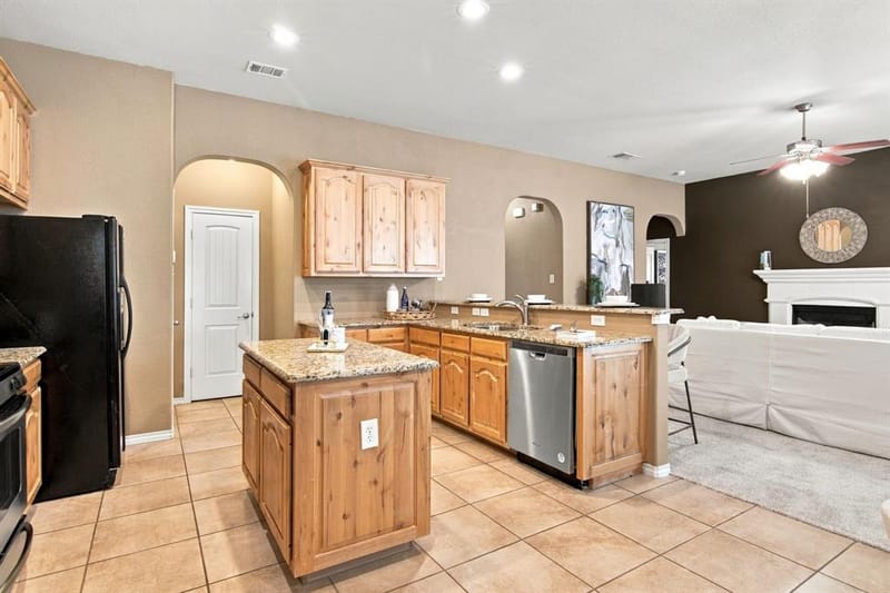 9024 Manana Street, Fort Worth TX 76244 - Photo 7