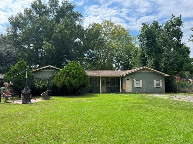 6716 Burke Street, Shreveport LA 71108 - Photo 2