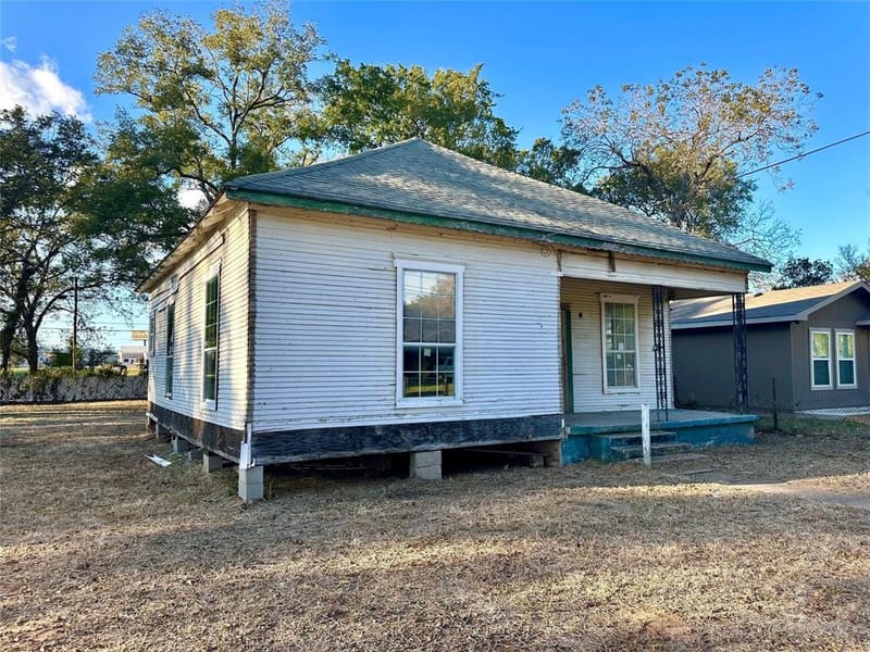 1000 & 1002 E Calhoun Avenue, Waco TX 76704 - Photo 5