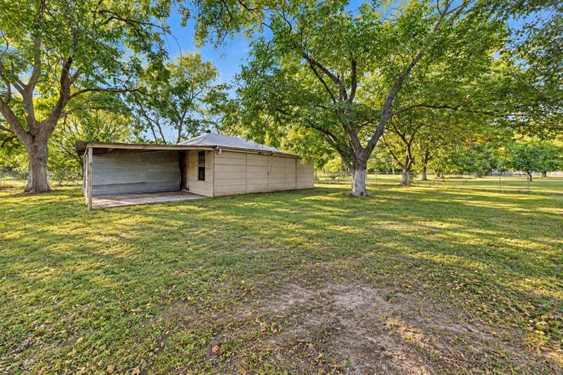 2415 Fannin Street, Greenville TX 75401 - Photo 16
