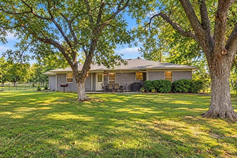 2415 Fannin Street, Greenville TX 75401 - Photo 15