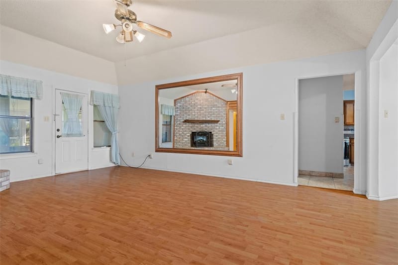 3648 Village Green Drive, Grand Prairie TX 75052 - Photo 5