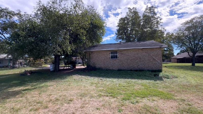 451 E Rocket Road, Lorena TX 76655 - Photo 28