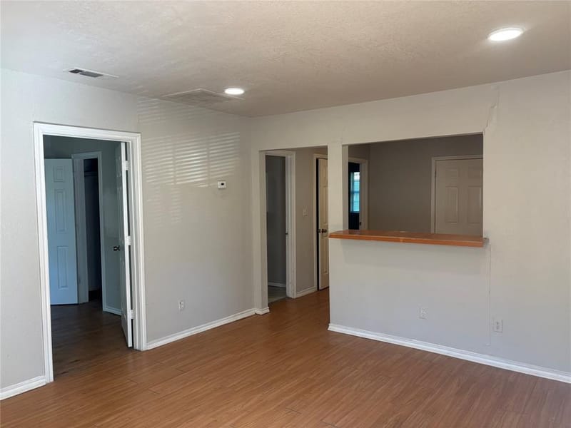 3563 Townsend Drive, Fort Worth TX 76110 - Photo 2