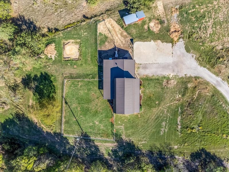 8745 County Road 107, Grandview TX 76050 - Photo 30