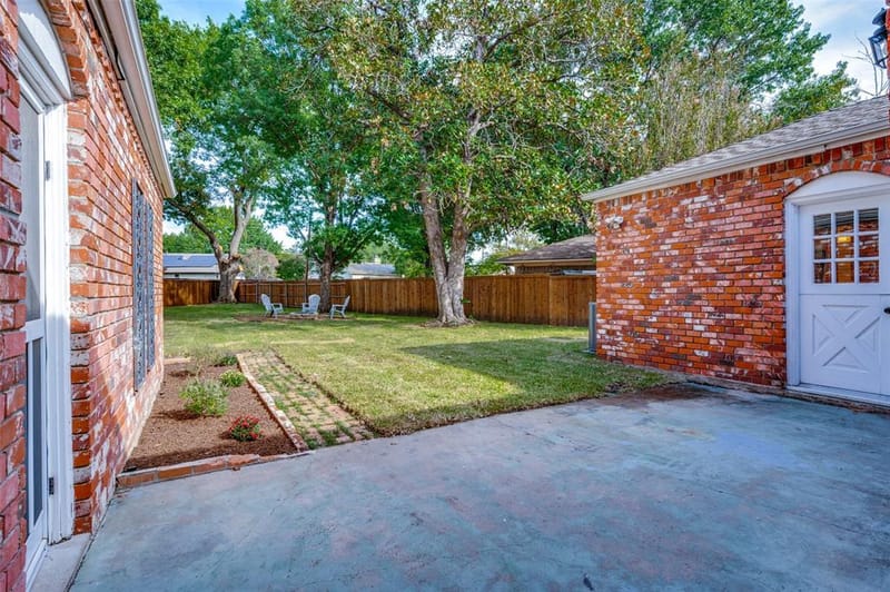 2821 Millwood Drive, Farmers Branch TX 75234 - Photo 22