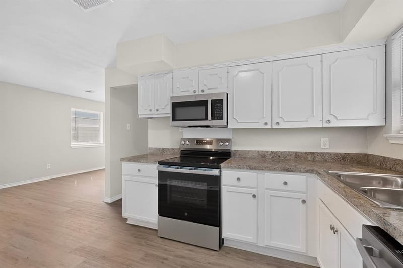 2978 Joanna Drive, Farmers Branch TX 75234 - Photo 12