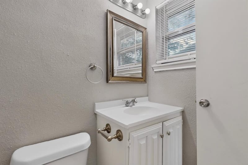 2978 Joanna Drive, Farmers Branch TX 75234 - Photo 15