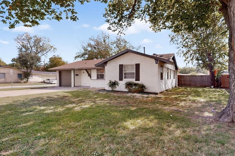 2978 Joanna Drive, Farmers Branch TX 75234 - Photo 4