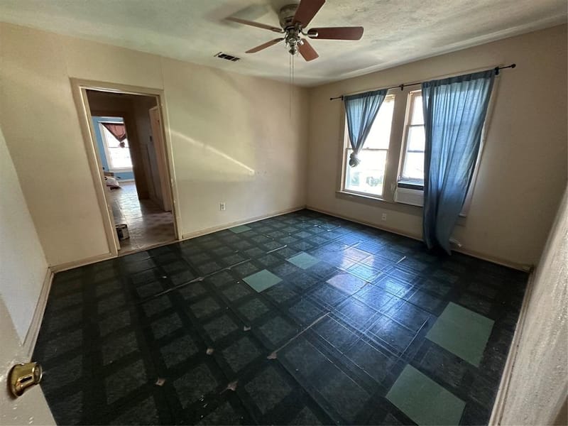 829 W Beddell Street, Fort Worth TX 76115 - Photo 12
