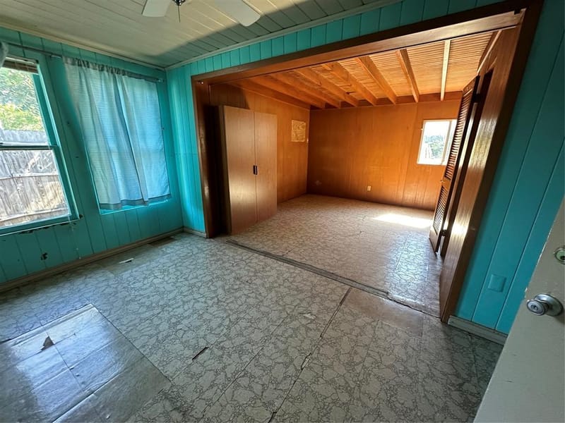 829 W Beddell Street, Fort Worth TX 76115 - Photo 11