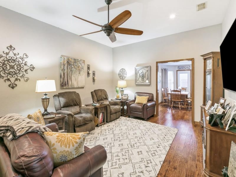 3617 Bluegrass Drive, Grand Prairie TX 75052 - Photo 4