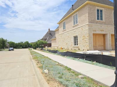 8753 Happy Hollow Drive, Frisco TX 75034 - Photo 3