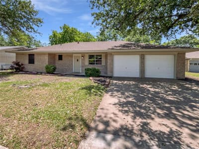 103 Comanche Court, Waxahachie TX 75165