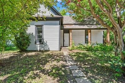 102 Chestnut Street, Hillsboro TX 76645 - Photo 2