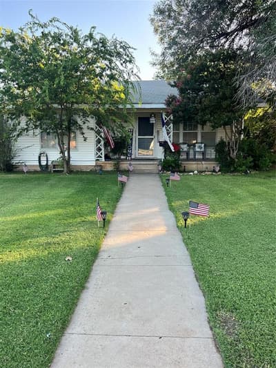 2113 4th Street, Brownwood TX 76801
