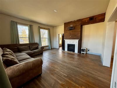 725 W 10th Street, Bonham TX 75418 - Photo 4