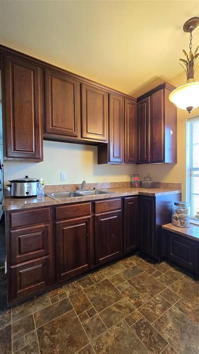 204 W Crossmain, Milford TX 76670